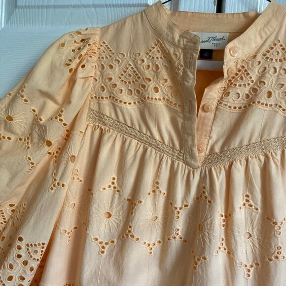 Eyelet short dress - Picture 2 of 13